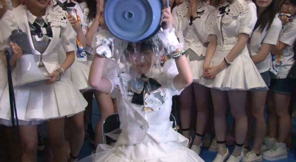 AKB48 Mayu Watanabe and producer Akimoto accept ALS Ice Bucket Challenge