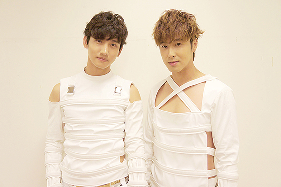 TVXQ promotes new tour DVD with ‘I Love You’ documentary film