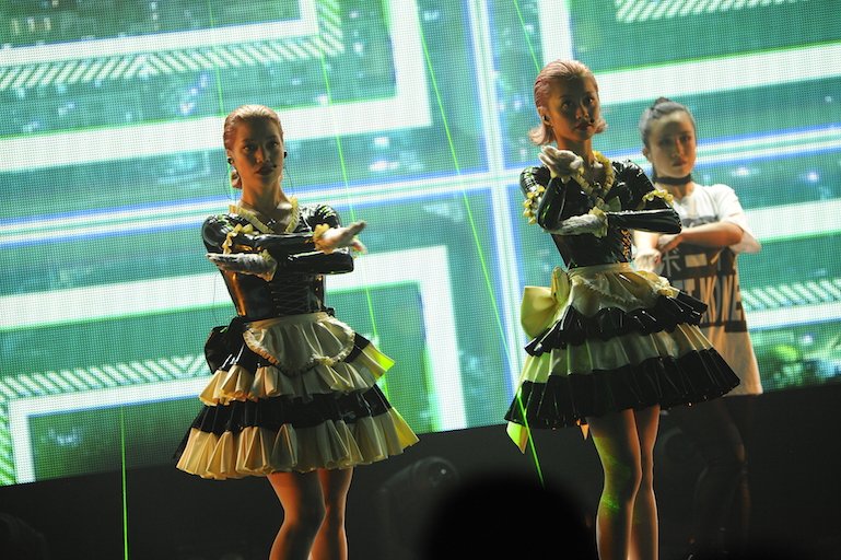 FEMM performs new song “PoW” at YouTube FanFest Japan