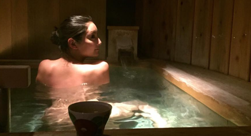 Nanao reveals “full nude” onsen bath shot, fans raving