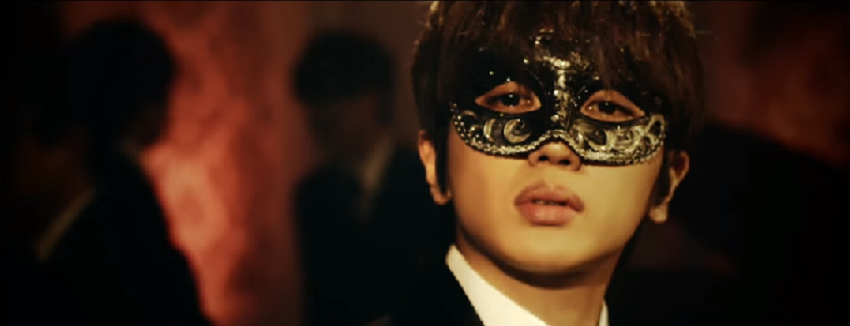 AAA’s Nissy Goes to a Masquerade Ball in “SUGAR” Short PV