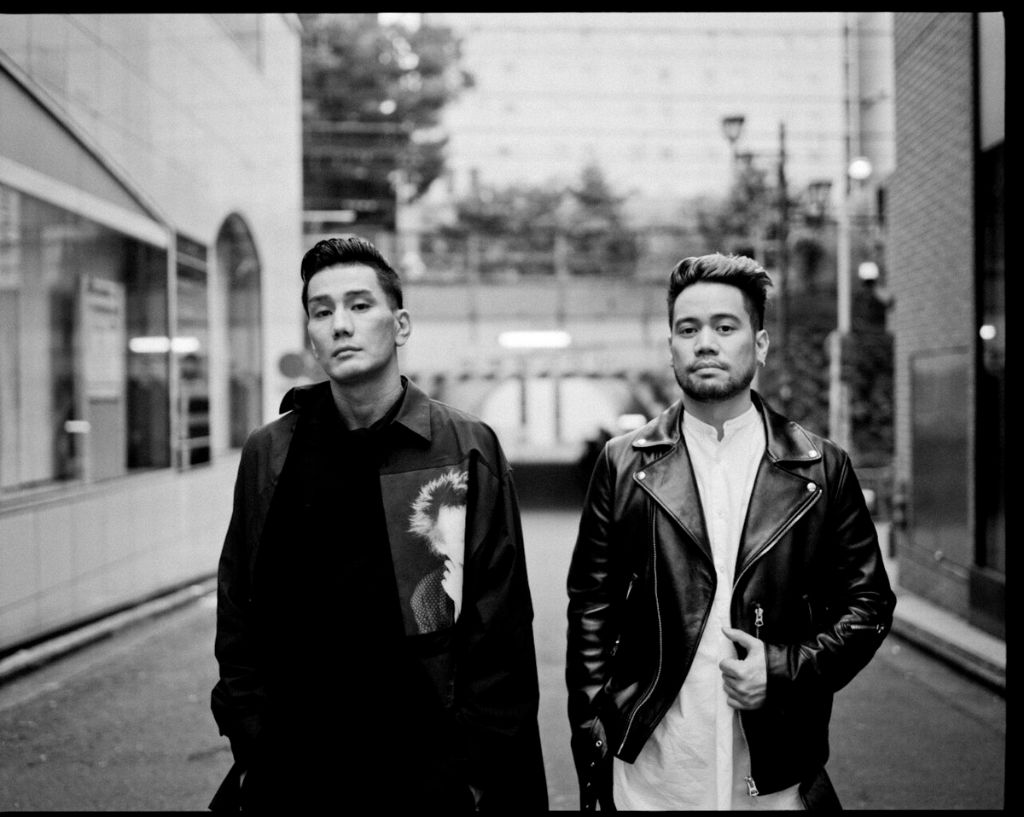 AKLO and JAY’ED Go Back to the 90s in “Different Man” PV