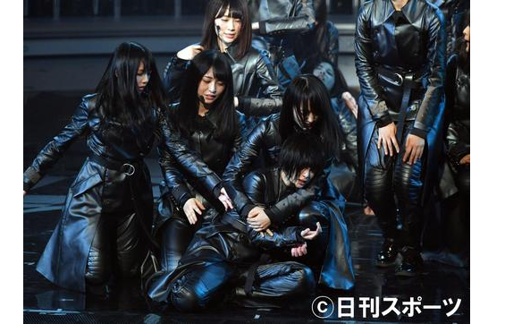 Three members of Keyakizaka46 collapse on Kouhaku stage