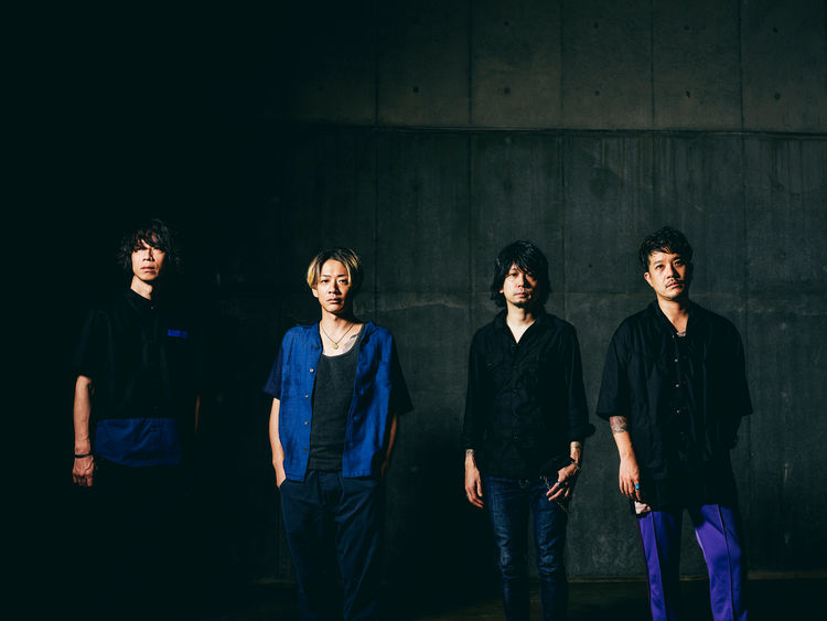 Nothing’s Carved In Stone smile for the camera in their PV for “Blow It Up”