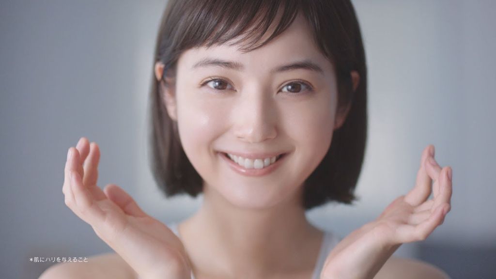 Nozomi Sasaki shows off clear skin in CM for “FANCL”
