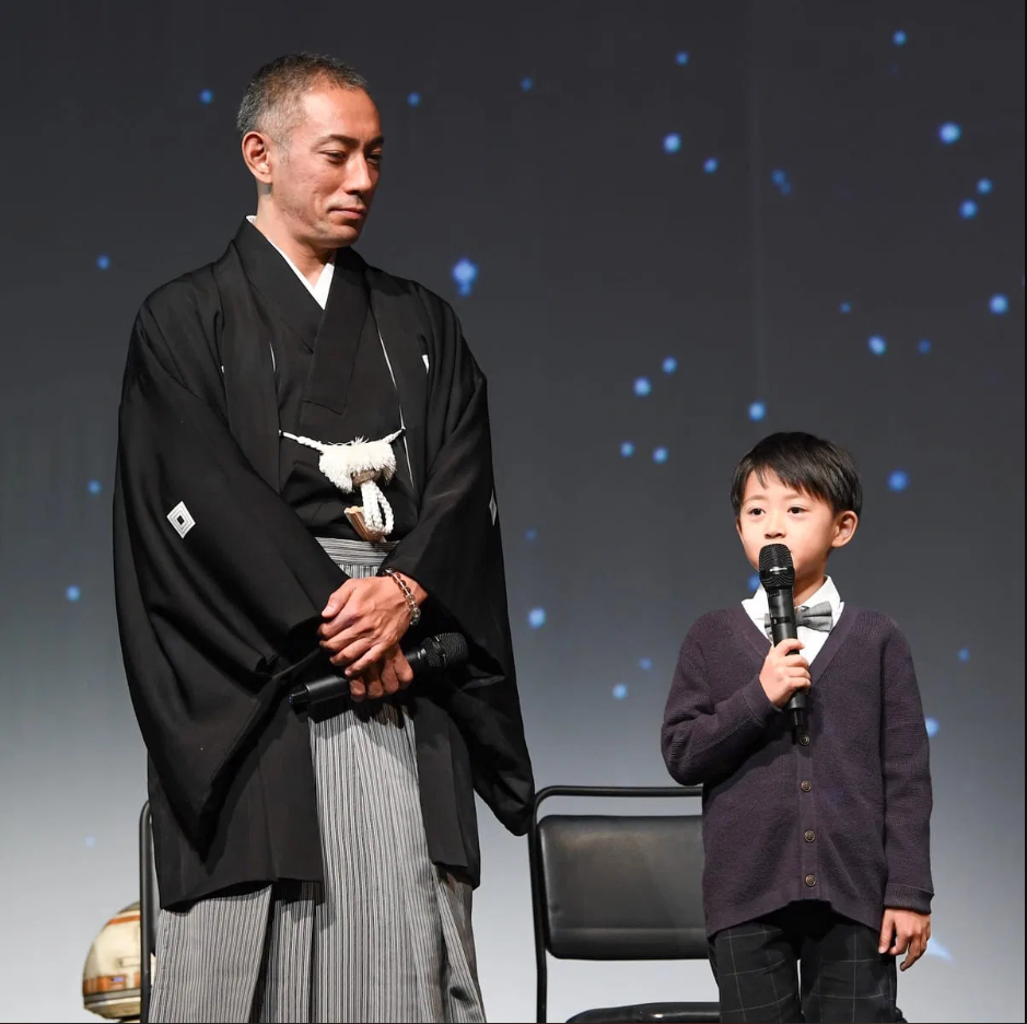 В Токио состоялась премьера спектакля "Звездные войны Кабуки"