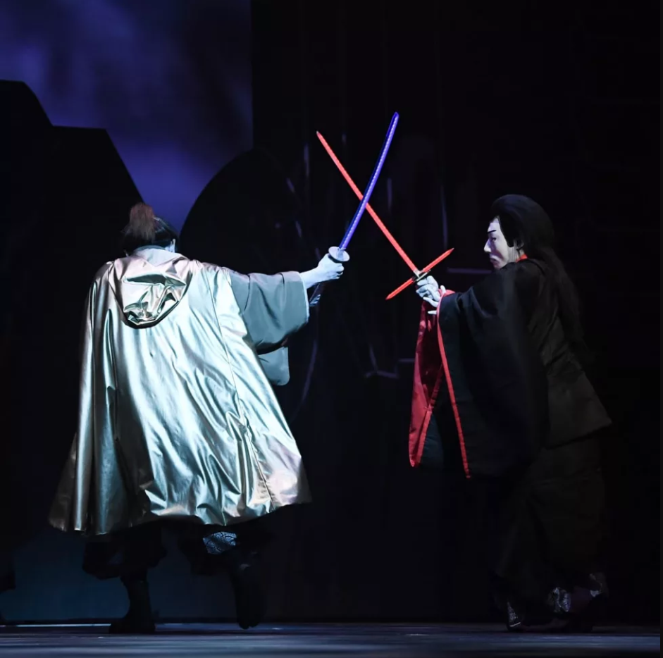 В Токио состоялась премьера спектакля "Звездные войны Кабуки"