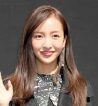 Tomomi Itano Has Parasite Removed, Says Pain Is Worse than Childbirth